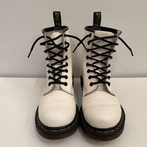Dr. Martens 1460 White Smooth Leather Boots 8-Eye Lace Up Size 7